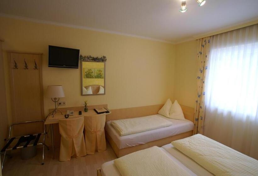 스탠다드 트리플 룸, Gasthof Hotel Zur Post