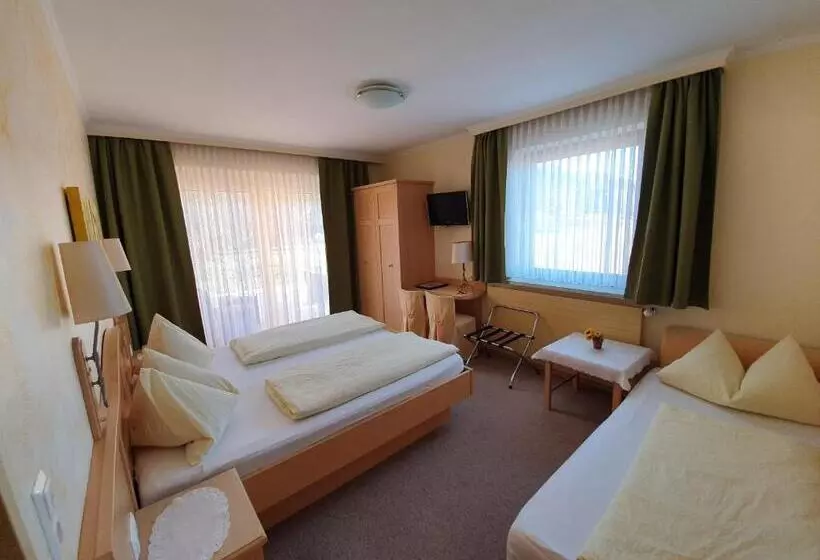 スタンダードトリプルルーム, Gasthof Hotel Zur Post