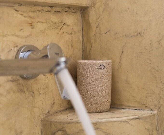 إستوديو قياسى, Phevos Villa