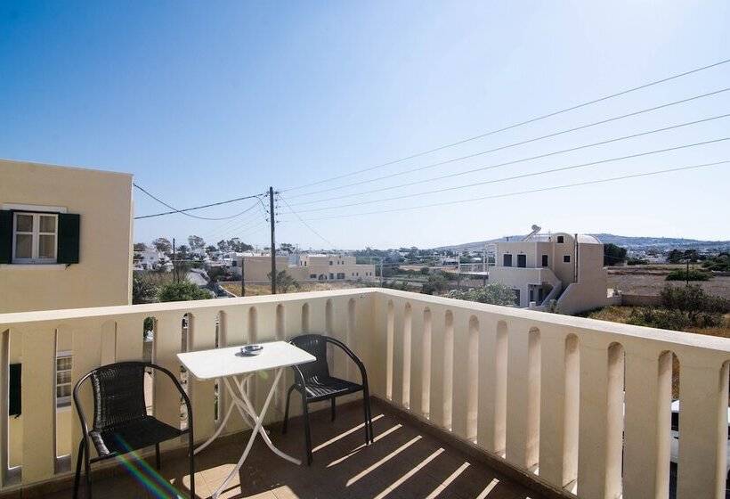 إستوديو قياسى, Phevos Villa