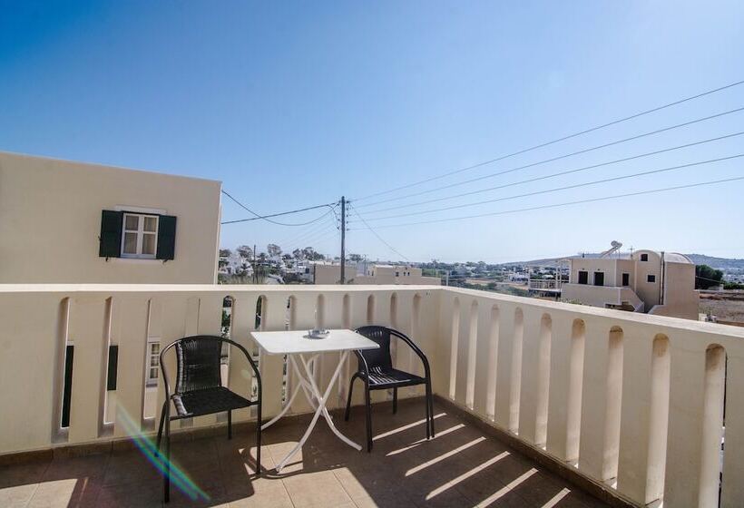 إستوديو قياسى, Phevos Villa