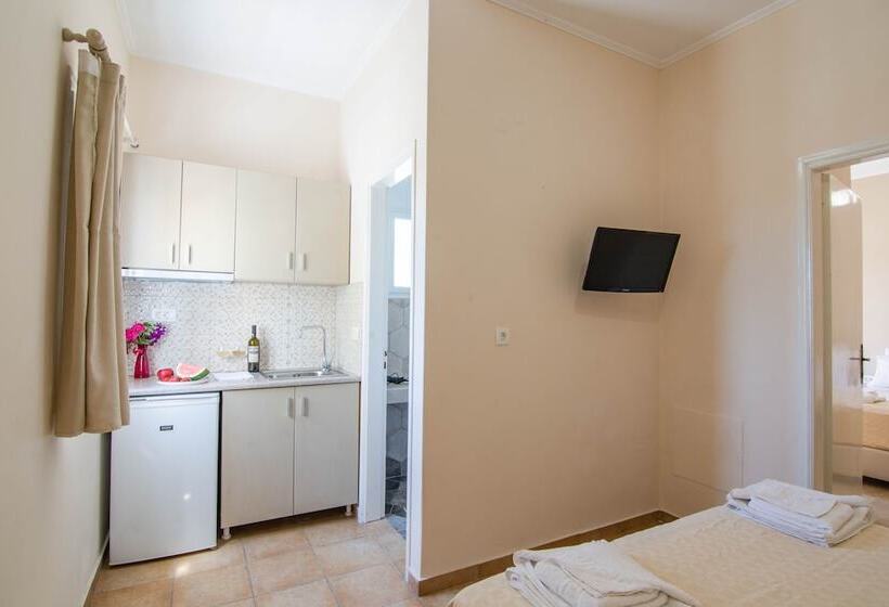 شقة غرفة واحدة, Phevos Villa