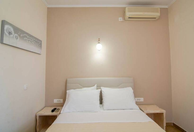 شقة غرفة واحدة, Phevos Villa