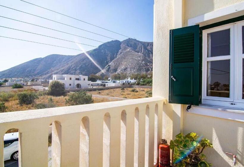 إستوديو قياسى, Phevos Villa