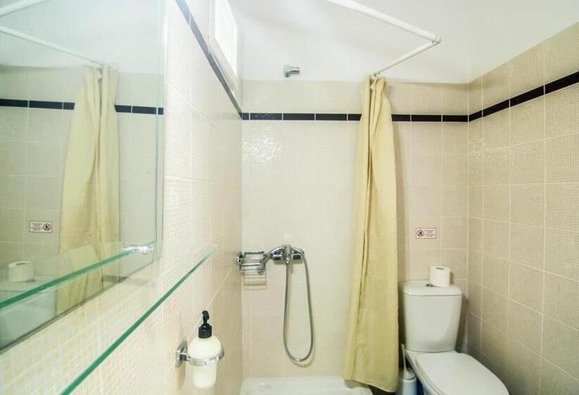 غرفة إقتصادية رباعية, Phevos Villa