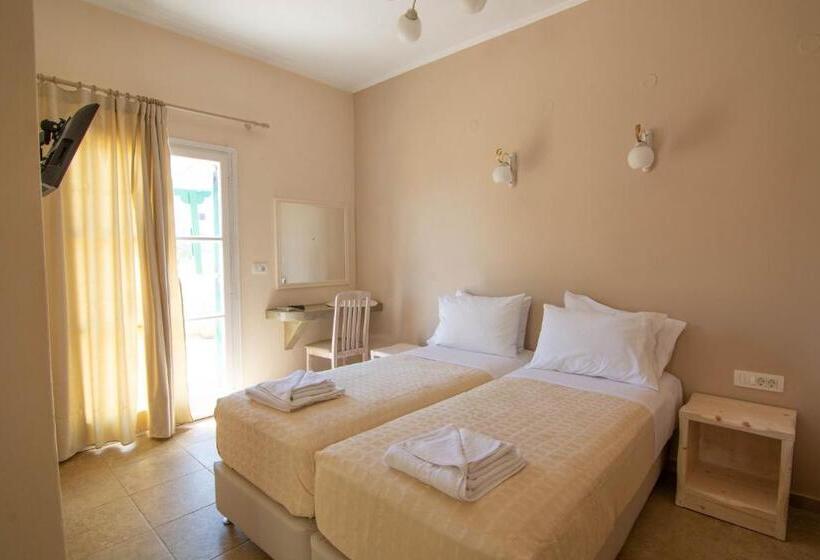 شقة غرفة واحدة, Phevos Villa