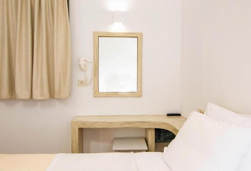 شقة غرفتين, Phevos Villa