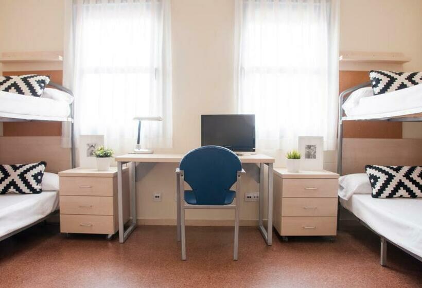 スタンダード４人部屋, Residencia Universitaria Blas De Otero