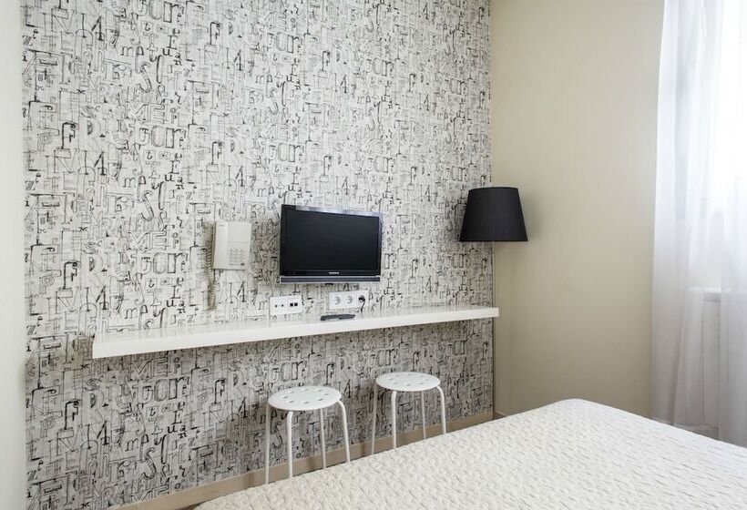 استوديو إدارى, Residencia Universitaria Blas De Otero