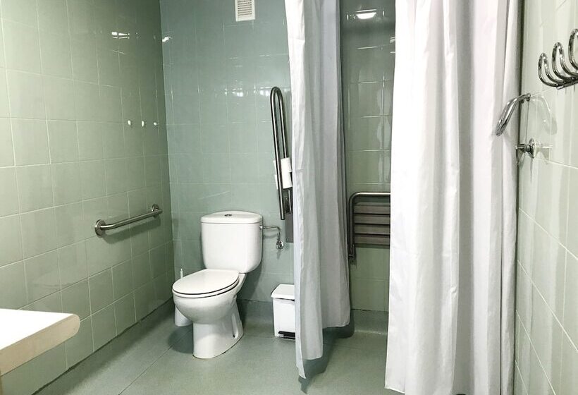 إستوديو كلاسيكى, Residencia Universitaria Blas De Otero