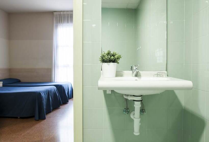 クラシックスタジオ, Residencia Universitaria Blas De Otero