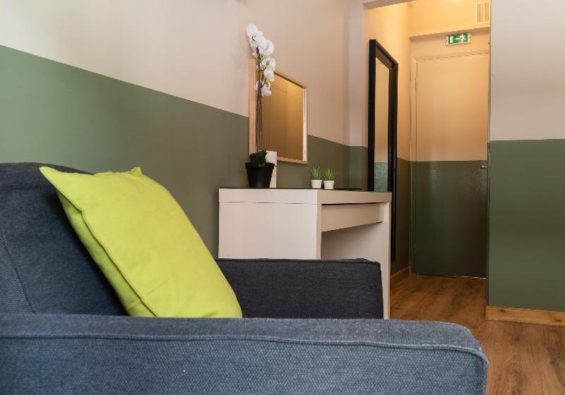 تختخواب در اتاق مشترک, Rivoli Cinema Hostel