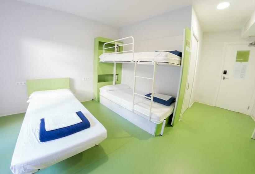 اتاق استاندارد سه نفره, Sant Jordi Hostels Sagrada Familia