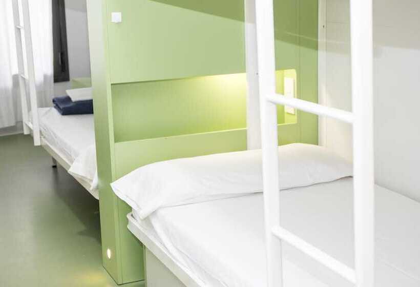 Bed in Shared Room with Shared Bathroom, Sant Jordi Hostels Sagrada Familia