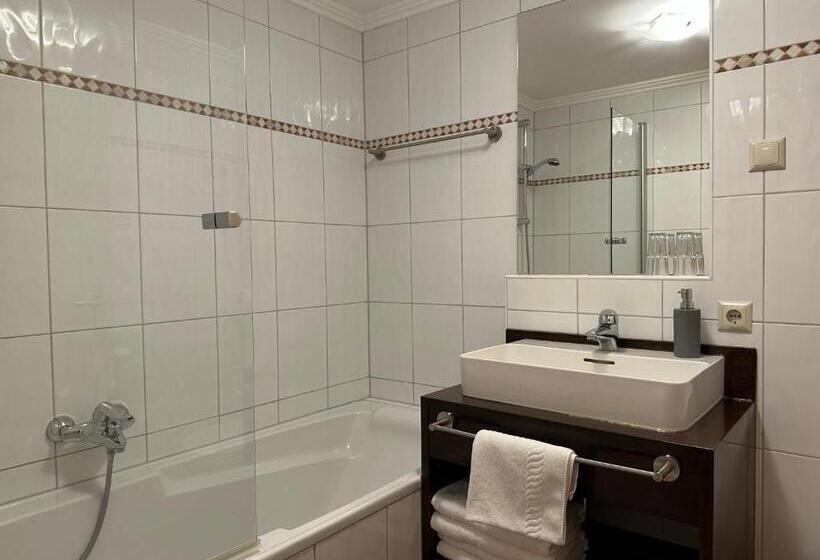 패밀리 룸, Das Zellersee