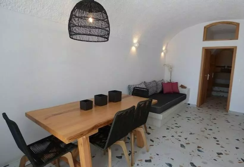 ویلا دلوکس 2 خوابه, Villa Lukas