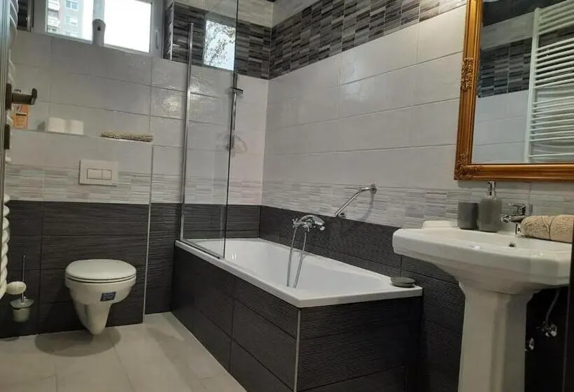 اتاق استاندارد, Borostyán Panzió