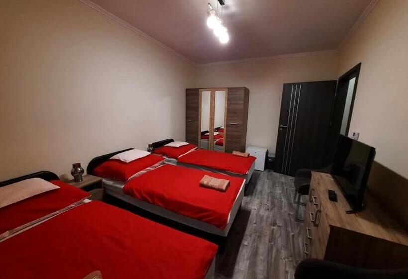 3-Bett-Standardzimmer, Borostyán Panzió