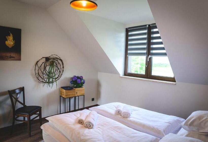 スタンダードルーム, Dominium Pincészet és Panzió