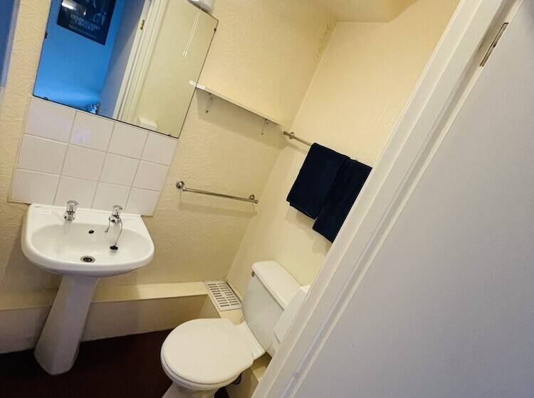 Номер Стандарт Индивидуальный, The Roadhouse