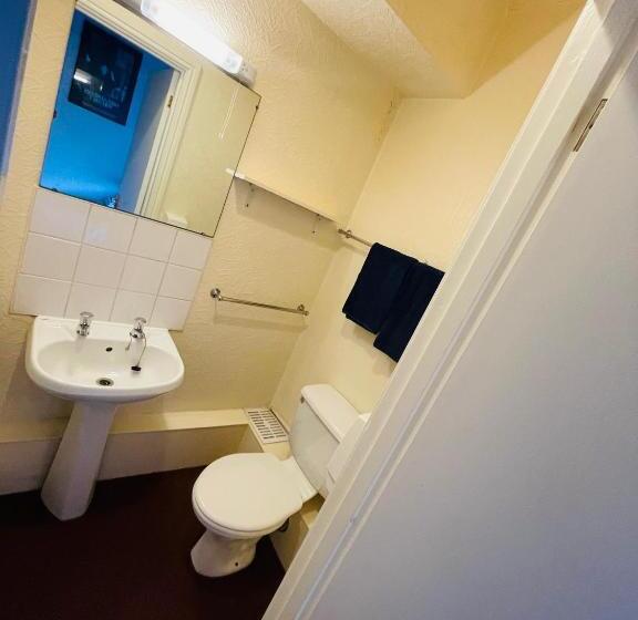 Номер Стандарт Индивидуальный, The Roadhouse