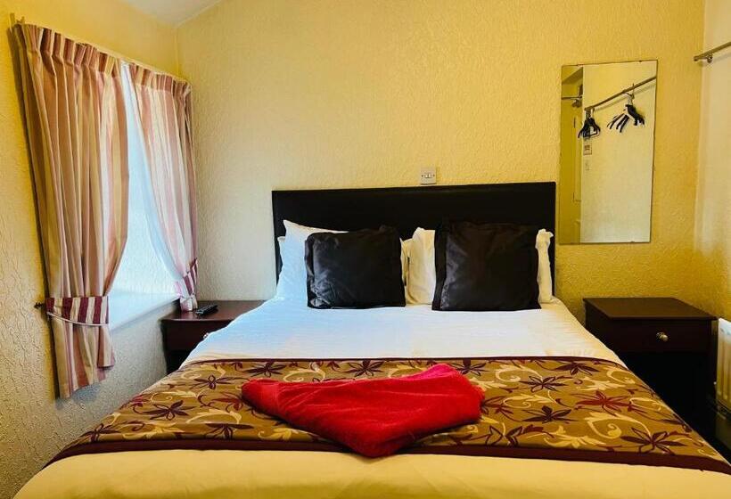 标准间, The Roadhouse