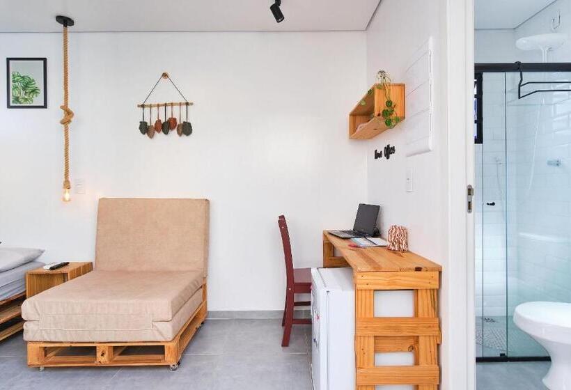 Люкс, Econtainer Ubatuba