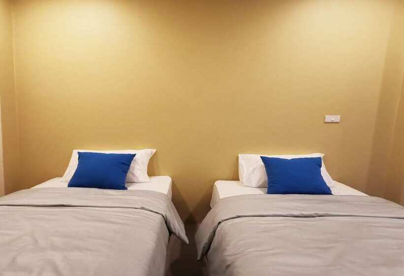 اتاق لوکس, The Middle Town Sha