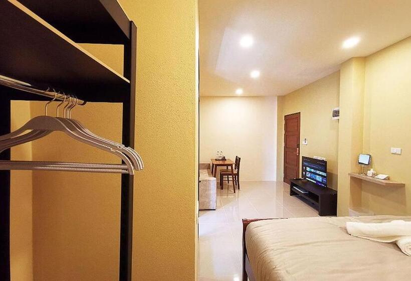 اتاق لوکس, The Middle Town Sha