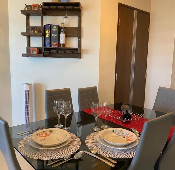 1 Bedroom Penthouse Apartment, 2 Br Corner Executive Suite At Lafayette Park Square Megaworld Blvd Unit 5h