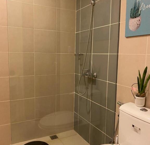 1 Bedroom Penthouse Apartment, 2 Br Corner Executive Suite At Lafayette Park Square Megaworld Blvd Unit 5h