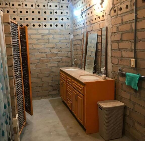 חדר סטנדרט חדר אמבטיה משותף, Susu’z Village Hostel And Rooms