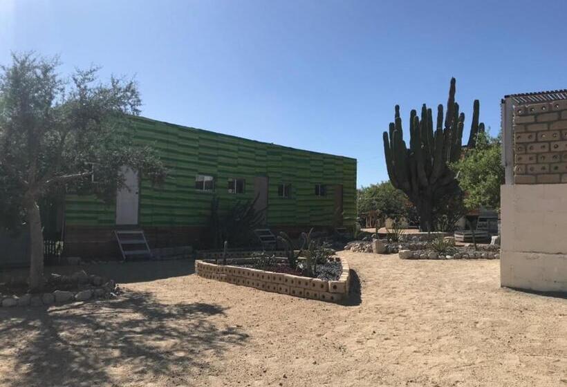 ルームシェアのワンベッド, Susu’z Village Hostel And Rooms