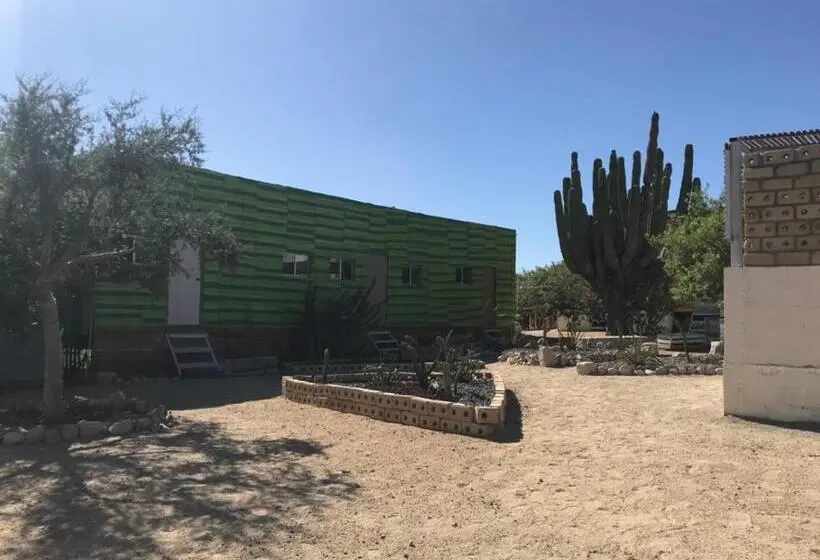 ルームシェアのワンベッド, Susu’z Village Hostel And Rooms