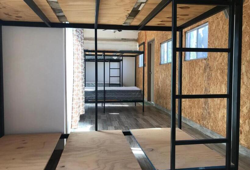 מיטה בחדר משותף, Susu’z Village Hostel And Rooms