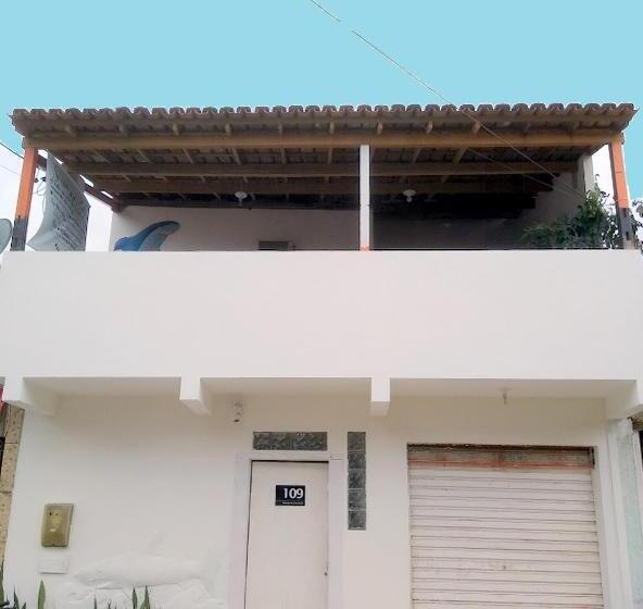 سوییت خانوادگی, Shark Tubarao Suites Central Area