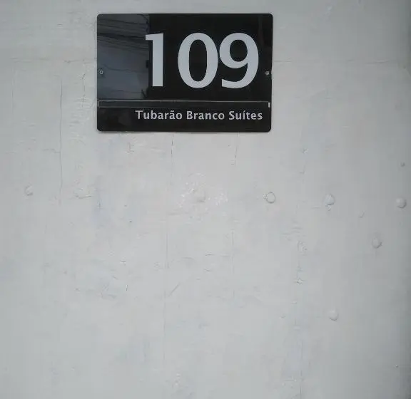 エコノミールーム, Shark Tubarao Suites Central Area
