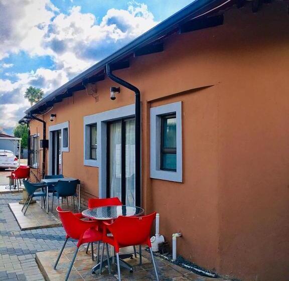 Chambre Standard, Mighty Seven