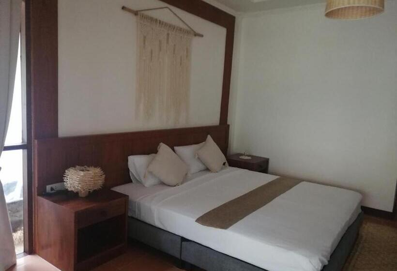 バルコニー付きデラックスルーム, Red Pearl Beach Resort