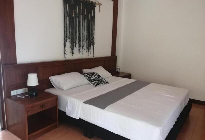 バルコニー付きデラックスルーム, Red Pearl Beach Resort