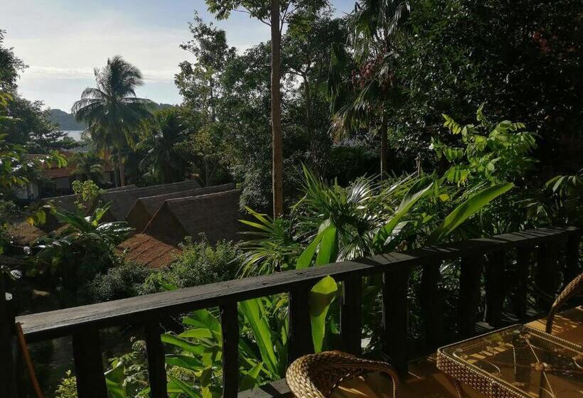 ガーデンビューのスタンダードバンガロー, Red Pearl Beach Resort