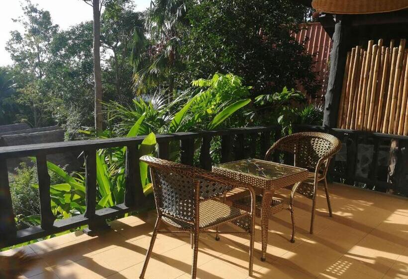 ガーデンビューのスタンダードバンガロー, Red Pearl Beach Resort