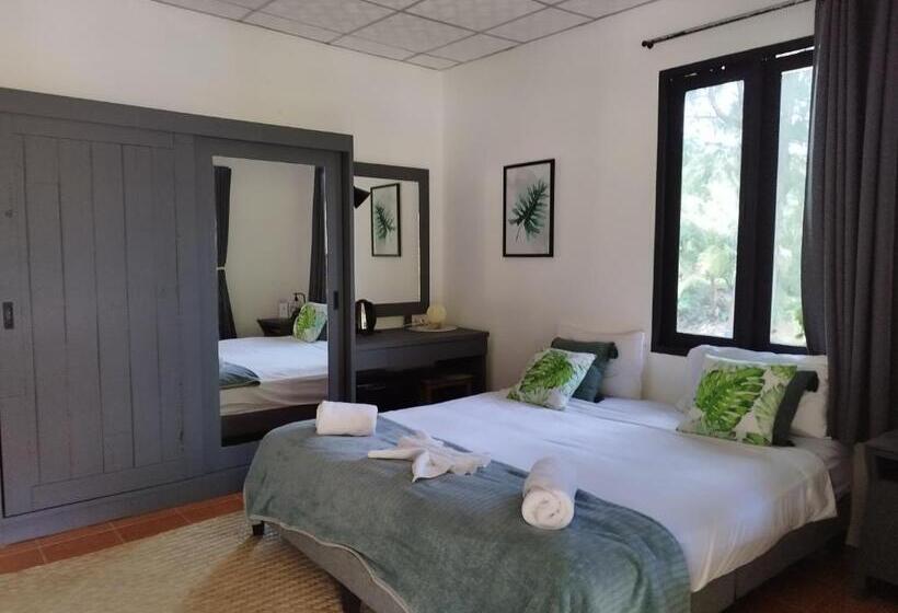 スタンダードバンガロー, Red Pearl Beach Resort