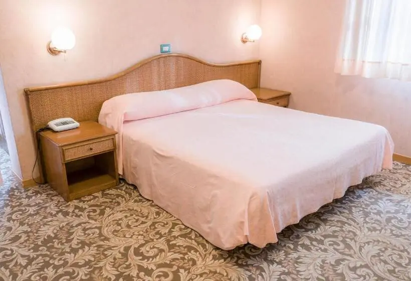Standard Neljän Hengen Huone, Terrazzo D Abruzzo