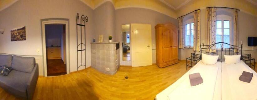 スタンダードスタジオ, Gästehaus Zum Weinbauer