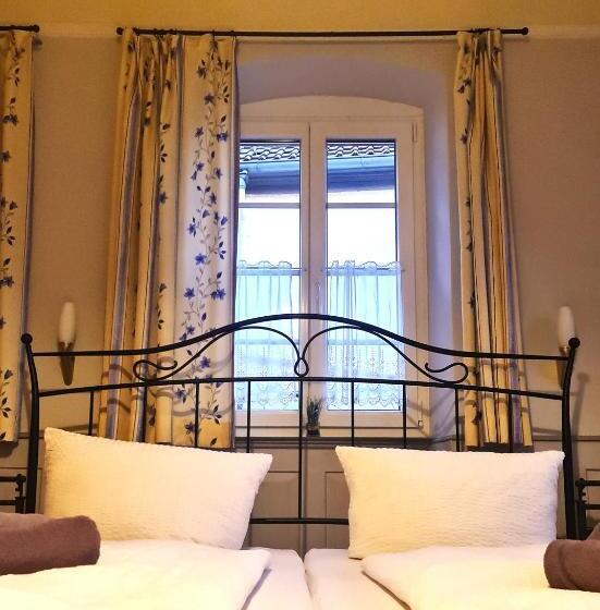 スタンダードスタジオ, Gästehaus Zum Weinbauer