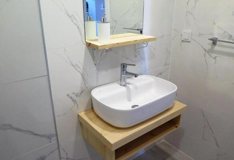 اتاق استاندارد, Santa Suites Near Saint Nicholas Church