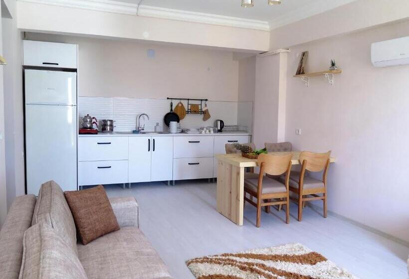 آپارتمان 2 خوابه, Santa Suites Near Saint Nicholas Church