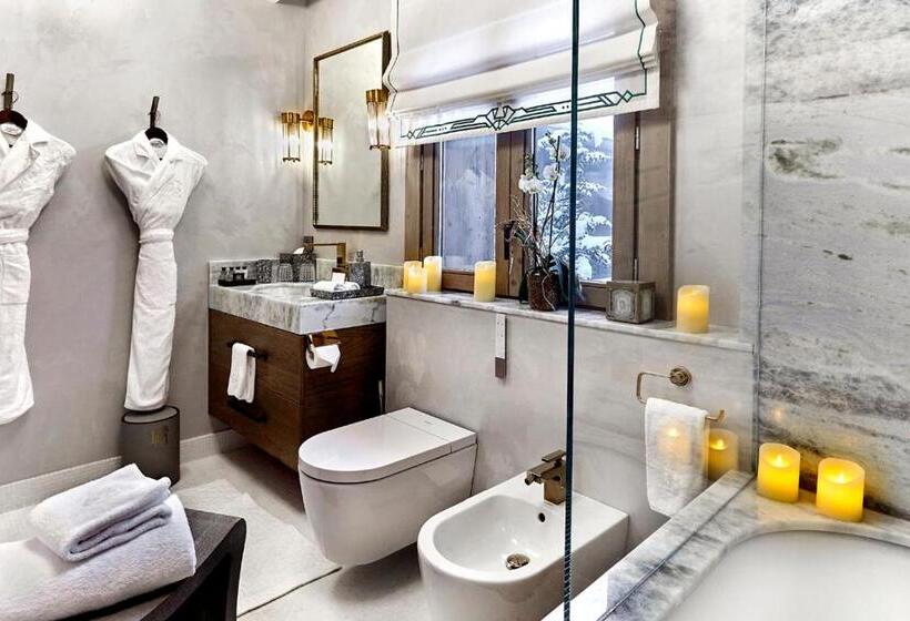 סוויטת ג'וניור, Lys Martagon