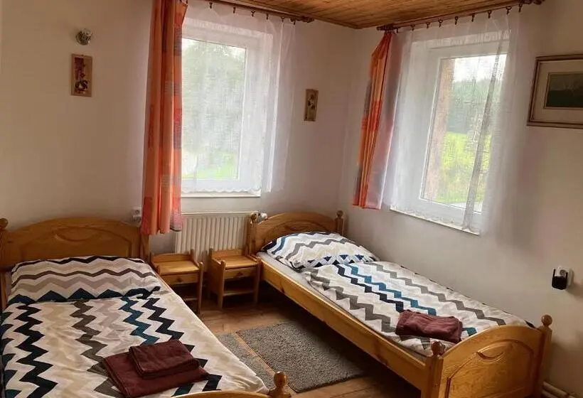 バス共有のスタンダードルーム, Penzion Restaurace Zátiší